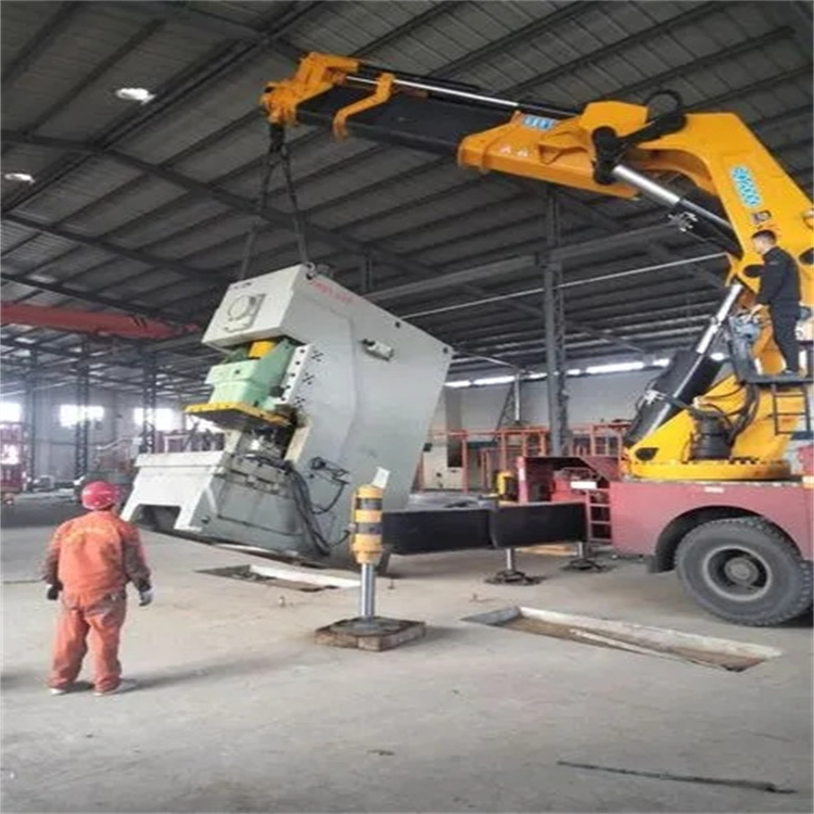 顺德80吨折臂吊车出租附近电话