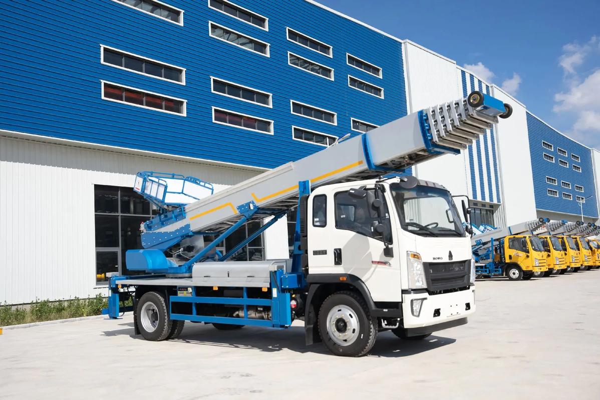 顺德出租云梯车高空作业车 建筑垃圾搬运